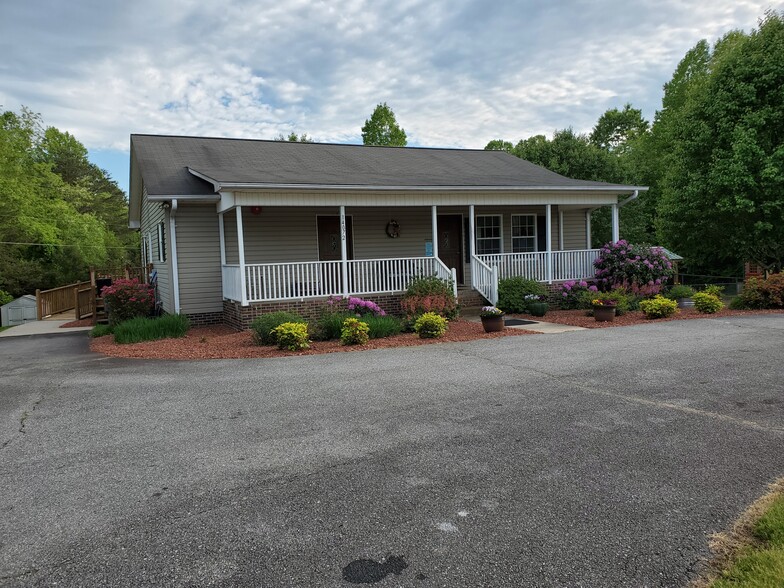 14072 Elkin Highway 268, Ronda, NC for sale - Building Photo - Image 1 of 1