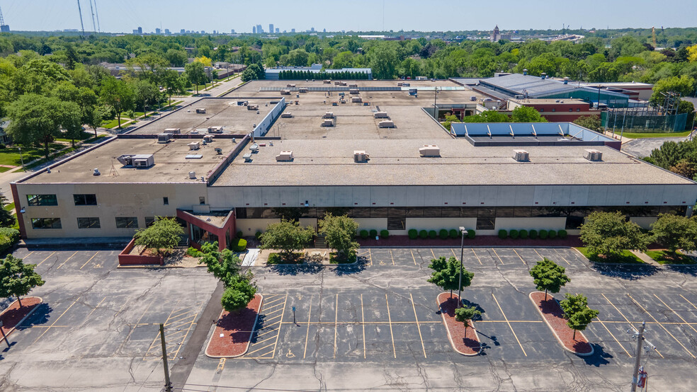 5055 N Lydell Ave, Glendale, WI for lease - Building Photo - Image 3 of 14