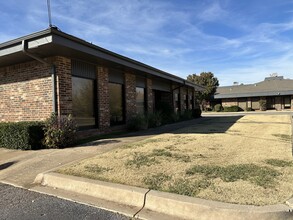 3500 S Boulevard St, Edmond, OK for lease Building Photo- Image 2 of 14