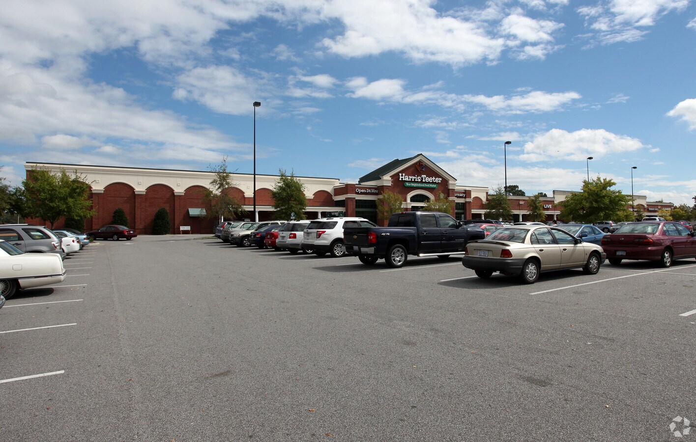 2120 E Fire Tower Rd, Greenville, NC 27858