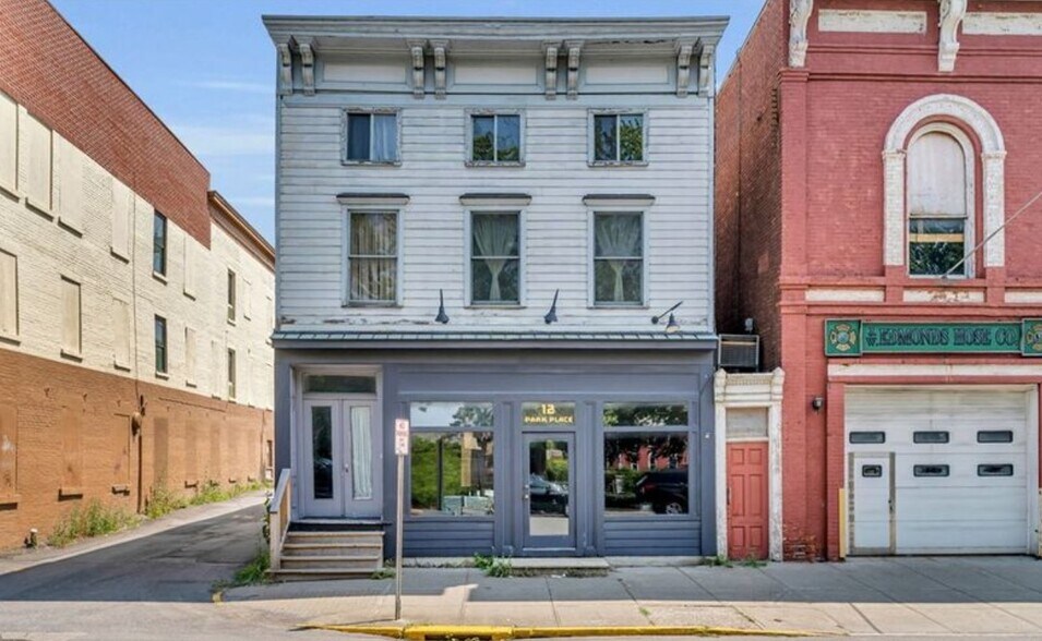 12 Park Pl, Hudson, NY for sale - Building Photo - Image 1 of 40