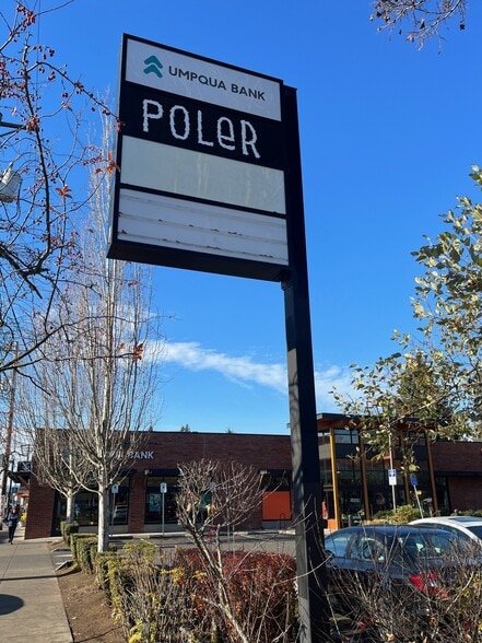 3557 SE Hawthorne Blvd, Portland, OR for lease - Building Photo - Image 3 of 8