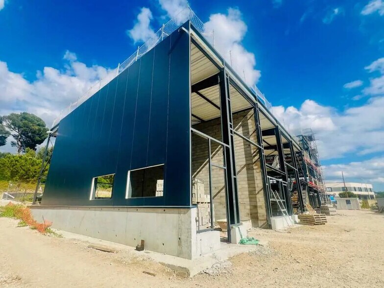 Flex in Marseille for lease - Construction Photo - Image 3 of 8