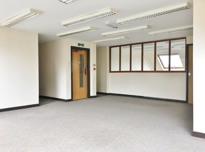 Lamplugh Rd, Cockermouth for lease - Interior Photo - Image 2 of 5