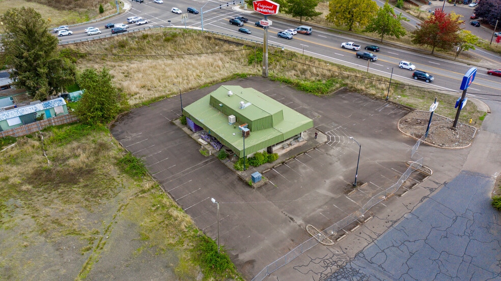 3225 Santiam Hwy SE, Albany, OR for sale - Building Photo - Image 1 of 4