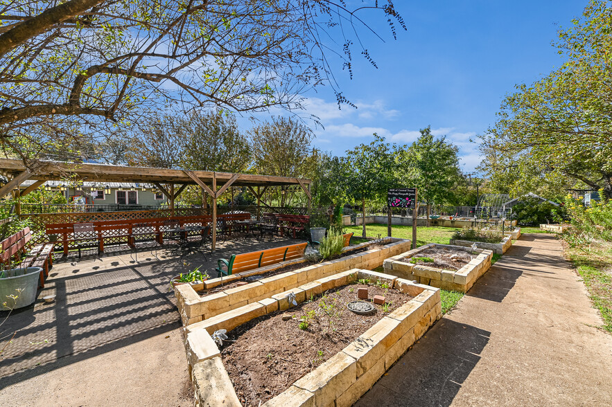 3710 Cedar St, Austin, TX for sale - Building Photo - Image 3 of 6