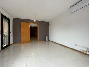 Office/Retail in Igualada, Barcelona for lease Interior Photo- Image 1 of 7
