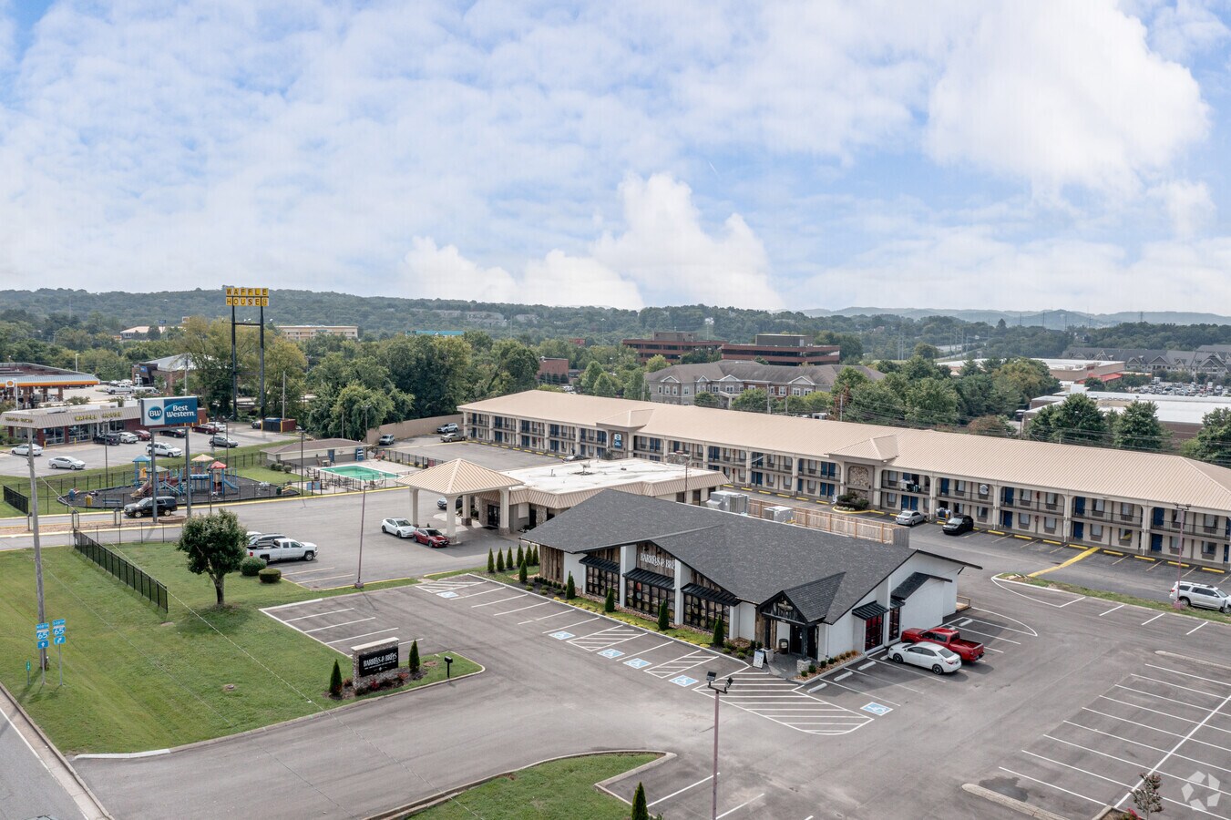 1306 Murfreesboro Rd, Franklin, TN 37064