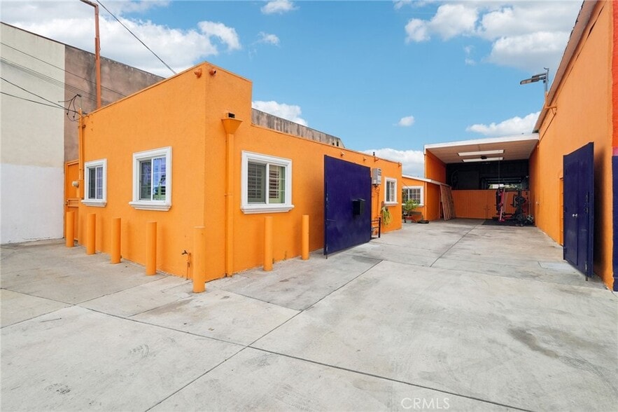 10240 Atlantic Ave, South Gate, CA for sale - Building Photo - Image 1 of 25