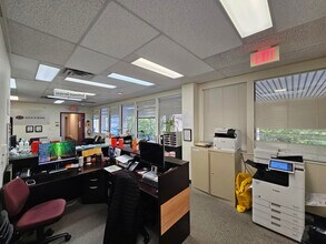 5172 Kingsway, Burnaby, BC for lease Building Photo- Image 2 of 6