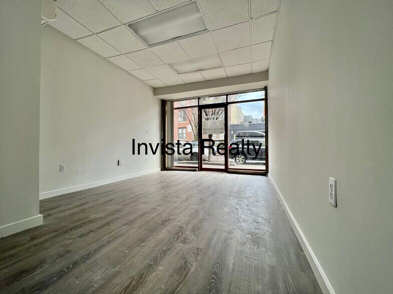 2852 34th St, Astoria, NY for sale - Building Photo - Image 1 of 1