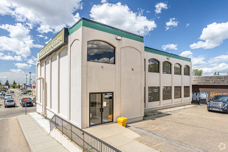 912 Ash St, Sherwood Park, AB for sale - Primary Photo - Image 1 of 1