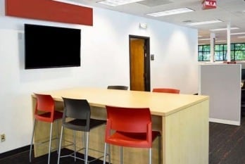 2635 E Millbrook Rd, Raleigh, NC for lease - Interior Photo - Image 2 of 3