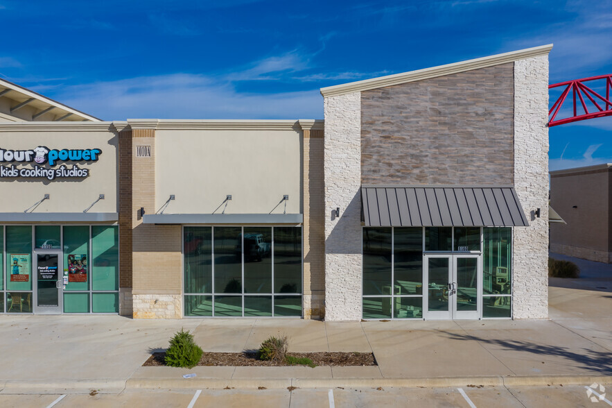 1010 W Exchange Pky, Allen, TX for lease - Building Photo - Image 3 of 4