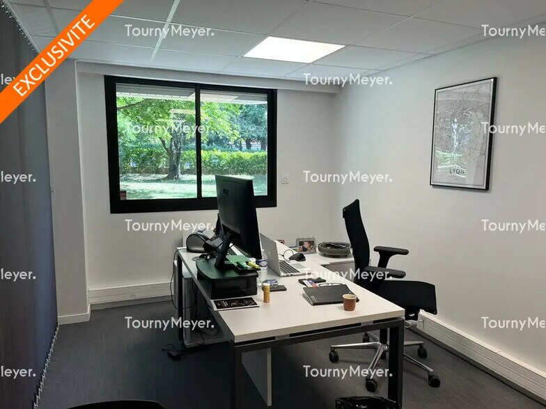 Office in Bordeaux for sale - Interior Photo - Image 3 of 8