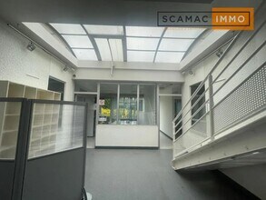 Office in Linas for sale Interior Photo- Image 1 of 4