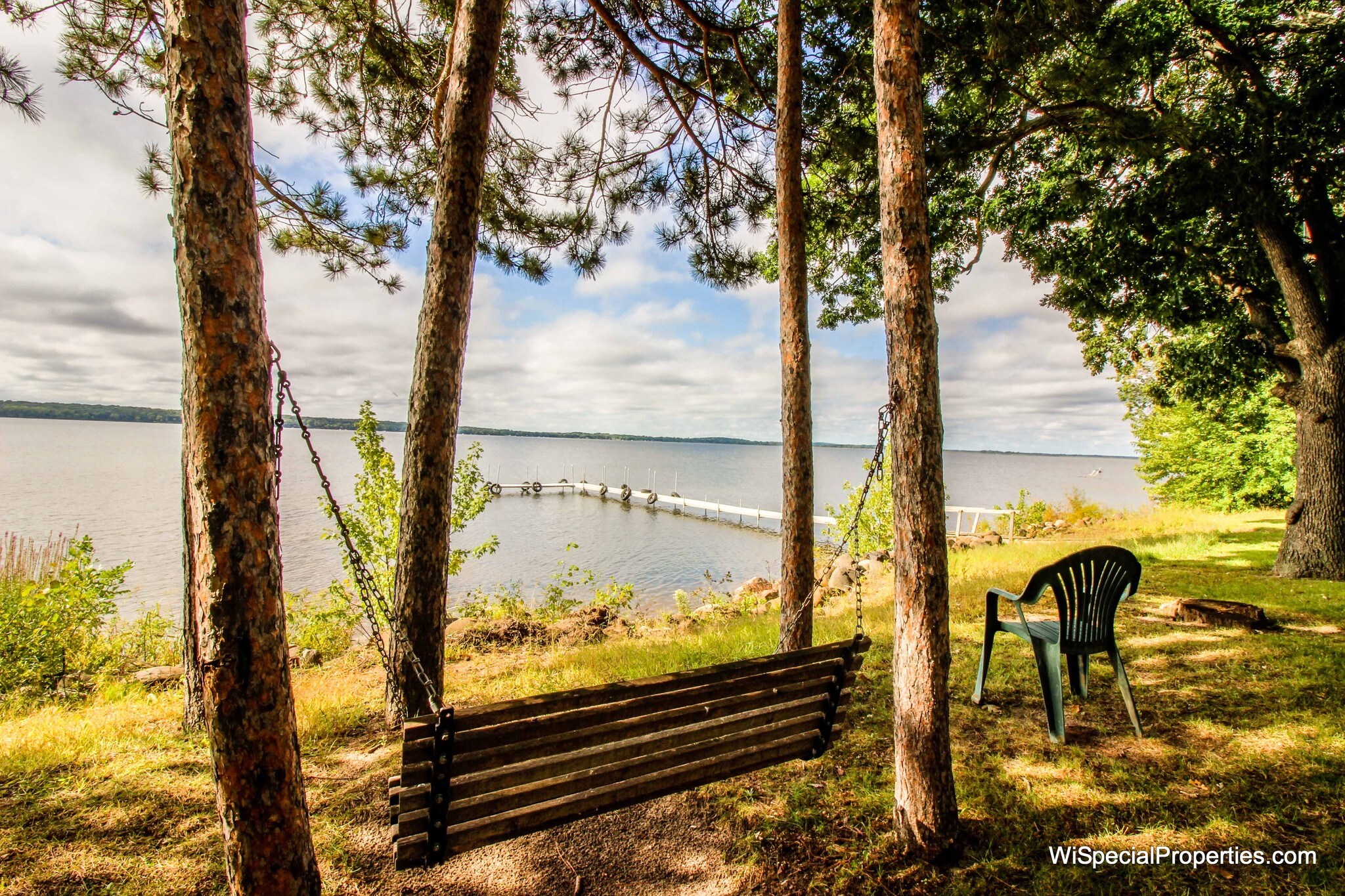 W505 Huron Bay Dr, Montello, WI 53949 Log Cabin Resort