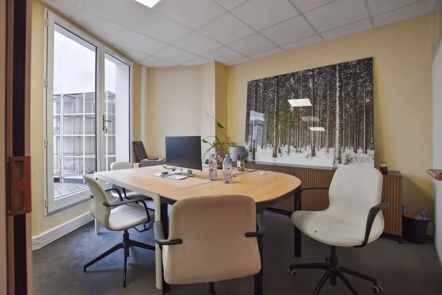 Office in Paris for lease - Building Photo - Image 2 of 5