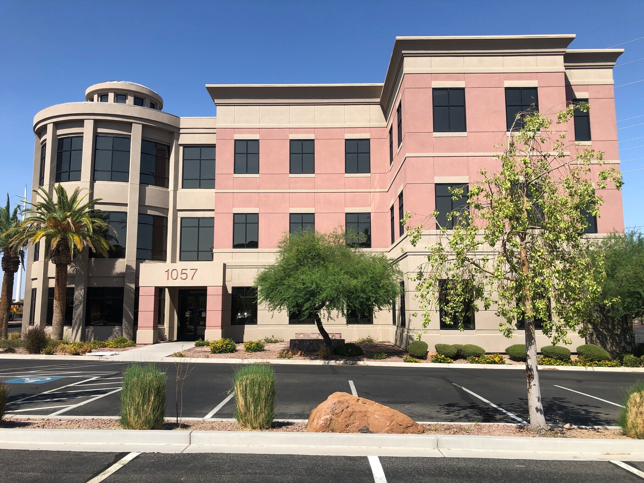 1057 Whitney Ranch Dr, Henderson, NV 89014 INDIVUDAL EXECUTIVE