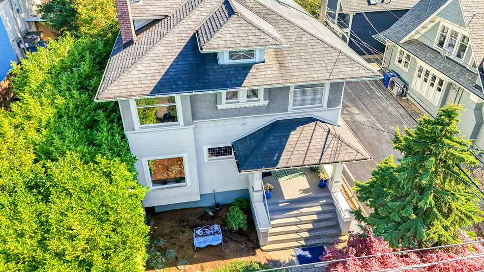 11 W Mcgraw St, Seattle, WA for sale - Building Photo - Image 1 of 6