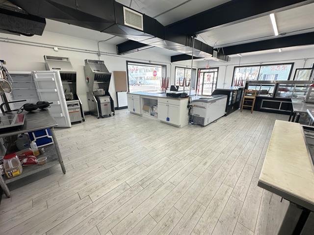 5400 Pacific Ave, Wildwood Crest, NJ for sale - Building Photo - Image 3 of 8