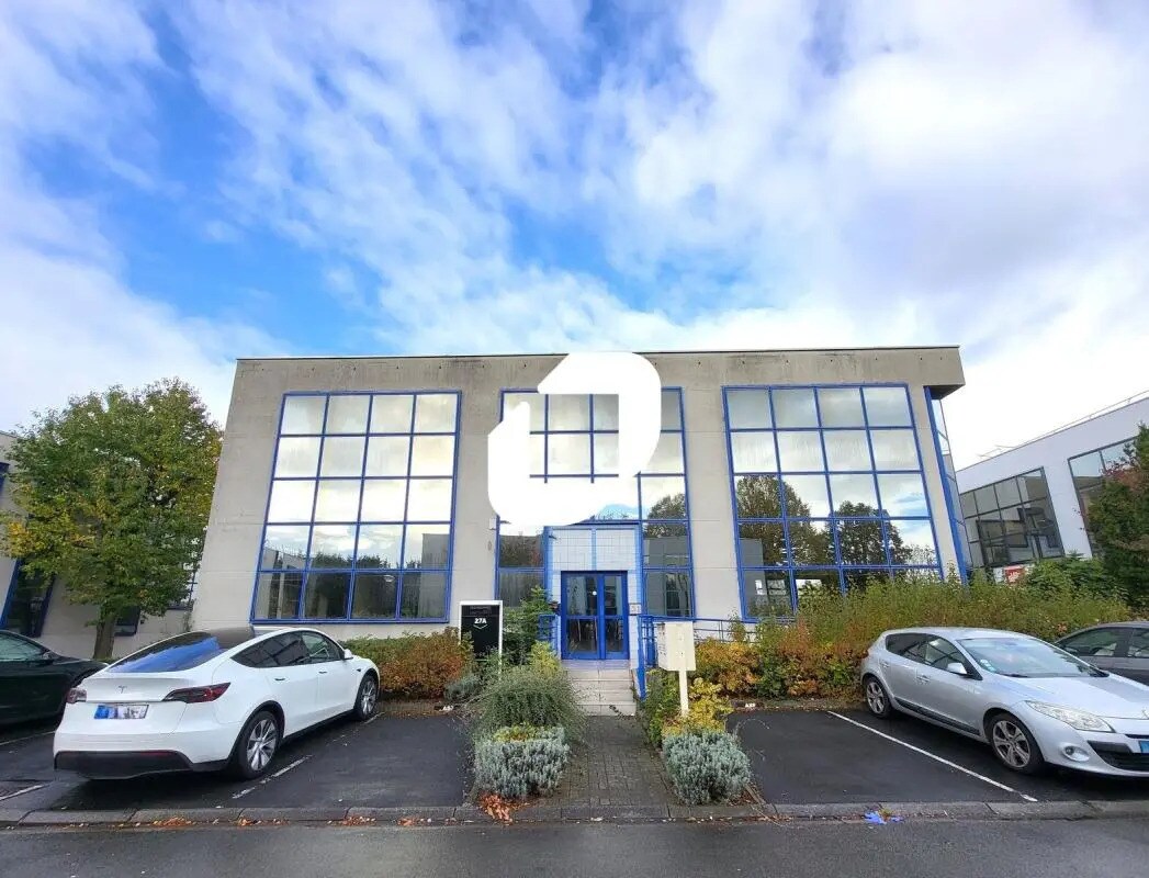 Office in VILLENEUVE-D'ASCQ for lease Building Photo- Image 1 of 11