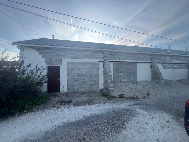 1205 Spring St, Latrobe, PA for lease - Building Photo - Image 3 of 33