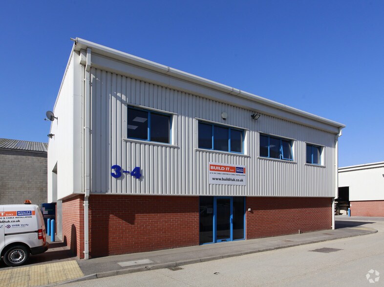 Hazel Rd, Southampton for sale - Building Photo - Image 2 of 11