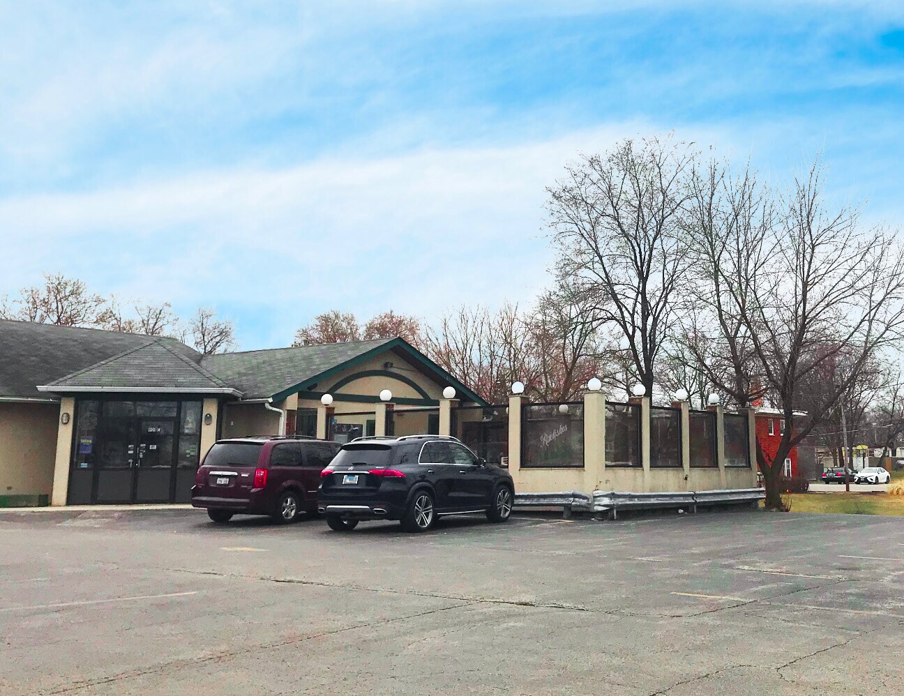 901 E Oakton St, Des Plaines, IL for sale Building Photo- Image 1 of 1