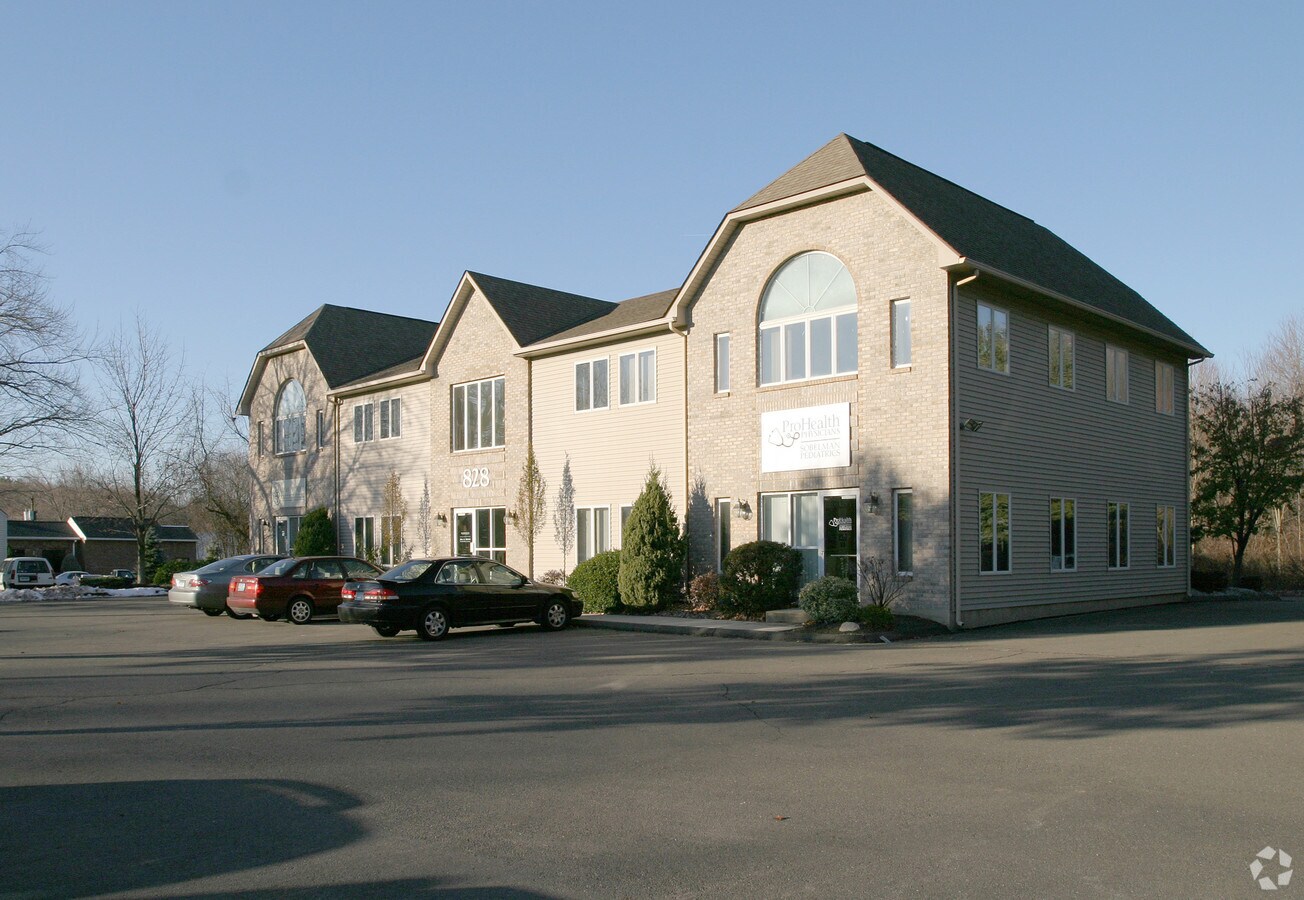 828 Sullivan Ave, South Windsor, CT 06074