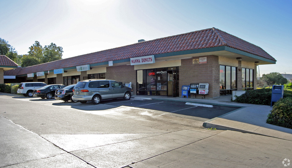 1604-1648 E Washington St, Colton, CA for lease - Building Photo - Image 2 of 3