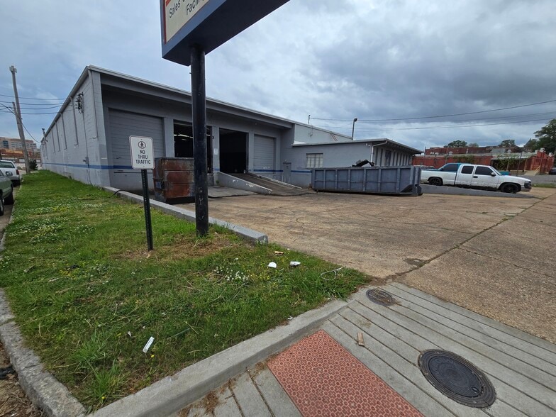 554 Adams Ave, Memphis, TN for lease - Building Photo - Image 2 of 10
