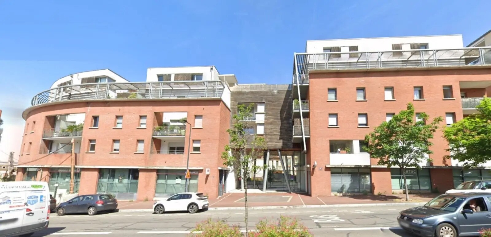 Office in Toulouse for sale Building Photo- Image 1 of 11