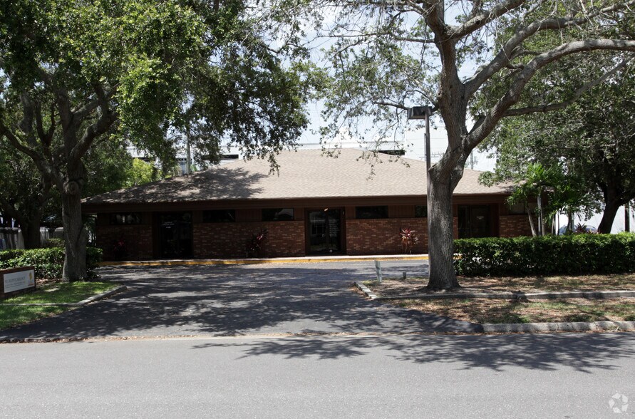 1991 Hyde Park St, Sarasota, FL 34239