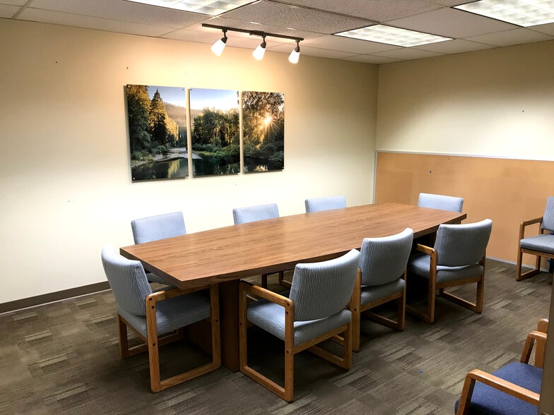 2005 N Ironwood Pky, Coeur d'Alene, ID for lease - Building Photo - Image 2 of 8