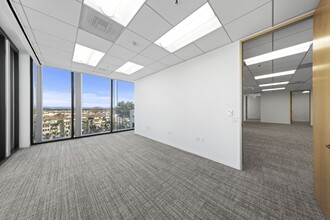 9191 Towne Centre Dr, San Diego, CA for lease Interior Photo- Image 1 of 10