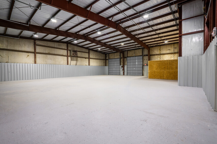 8388 W State Highway 21, Bryan, TX for lease - Building Photo - Image 3 of 15