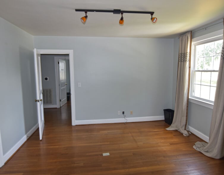 2702 Greystone Rd, Nashville, TN for lease - Building Photo - Image 2 of 20