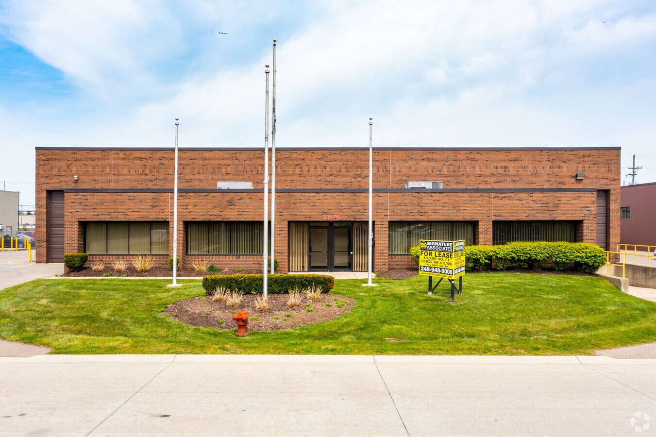 31576 Glendale St, Livonia, MI 48150