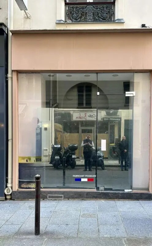 Retail in Paris for lease Building Photo- Image 1 of 8