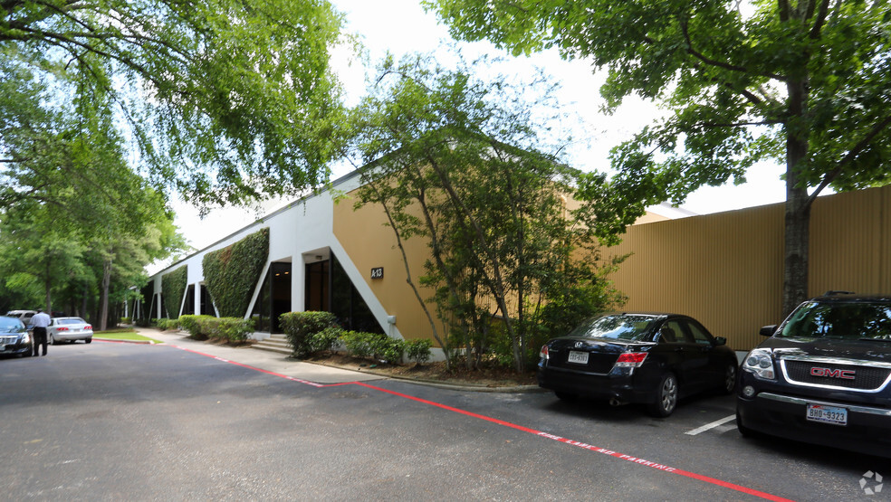 410 S Trade Center Pky, The Woodlands, TX for lease - Primary Photo - Image 1 of 17