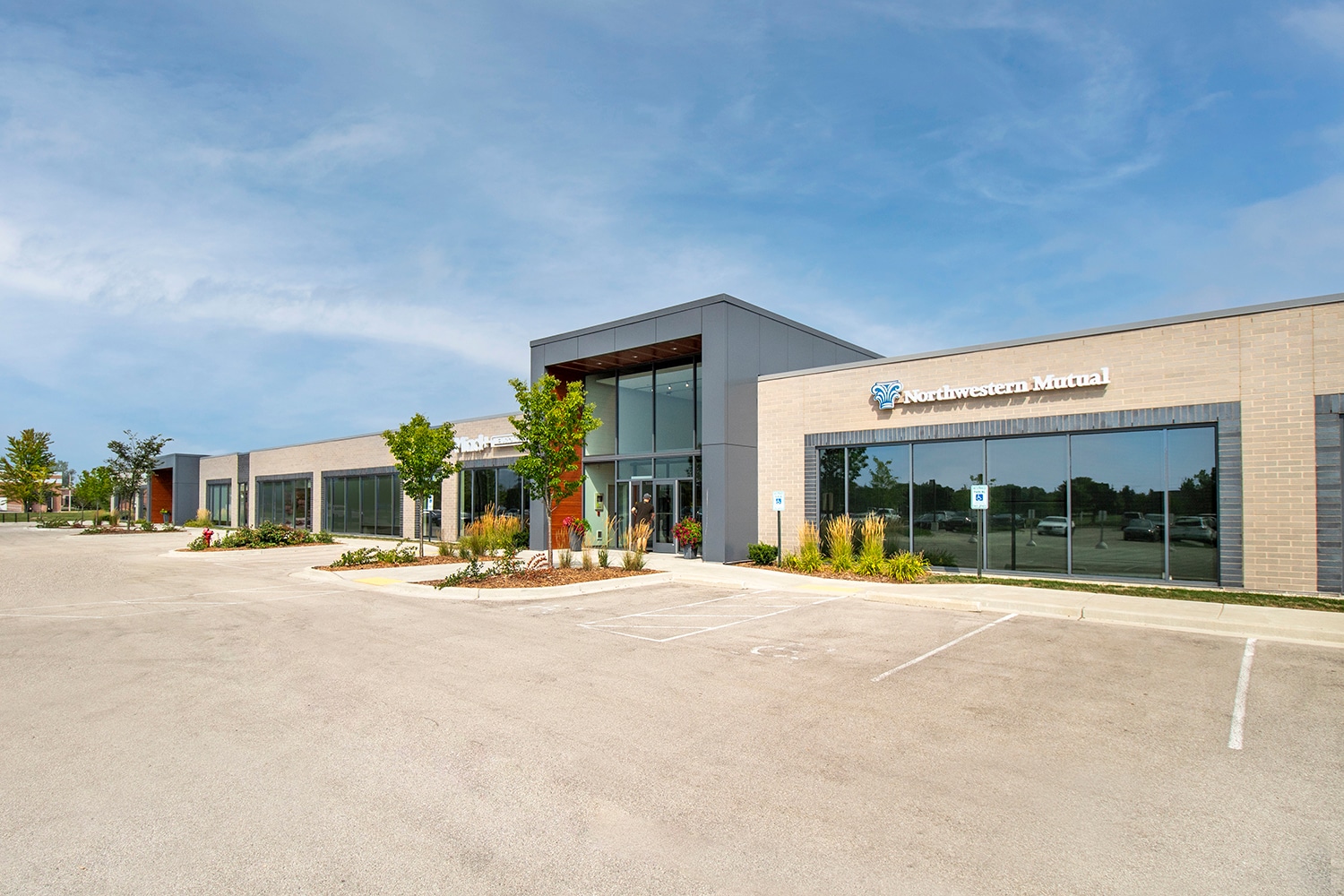 12200 N Corporate Pky, Mequon, WI for lease Building Photo- Image 1 of 12