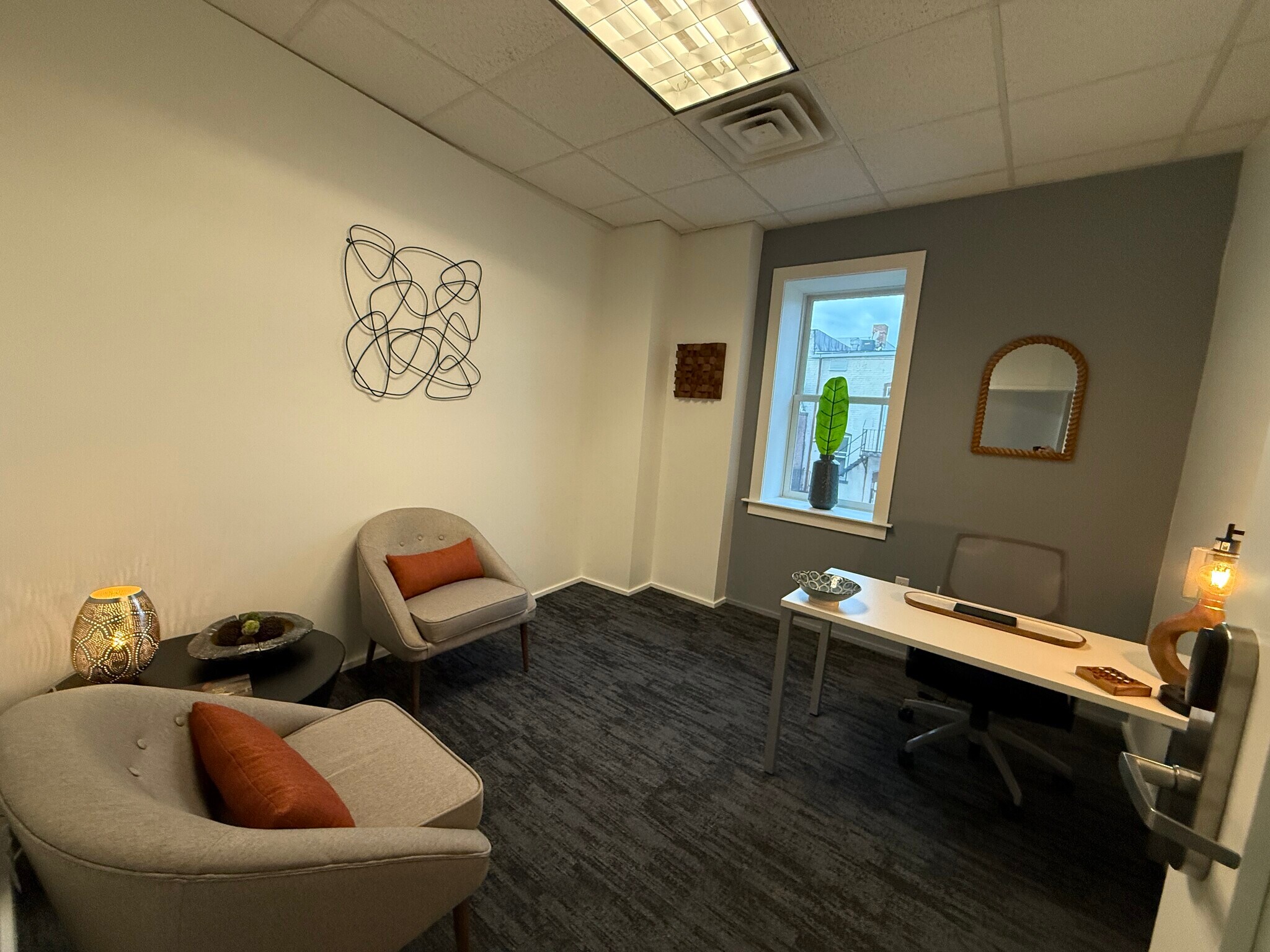 47-49 N Christian St, Lancaster, PA for lease Interior Photo- Image 1 of 7