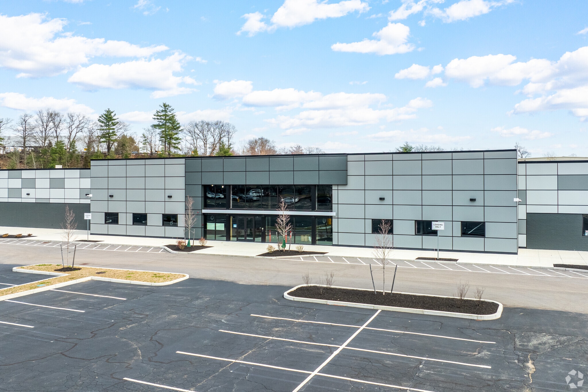 196 E Main St, Milford, MA for sale Primary Photo- Image 1 of 23