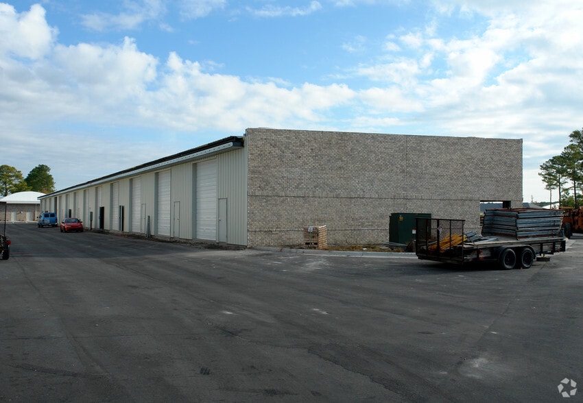 6624 Gordon Rd, Wilmington, NC for lease - Building Photo - Image 2 of 9