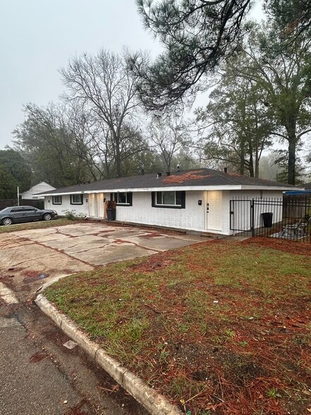 207 Decelle St, Jackson, MS for sale - Building Photo - Image 3 of 3