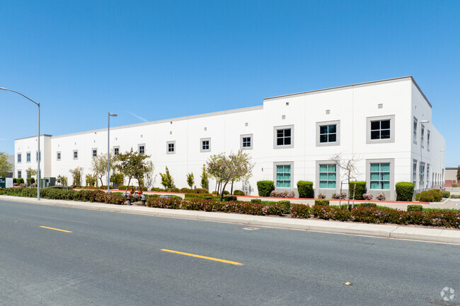 More details for 1401 W Fairway Dr, Santa Maria, CA - Industrial for Sale