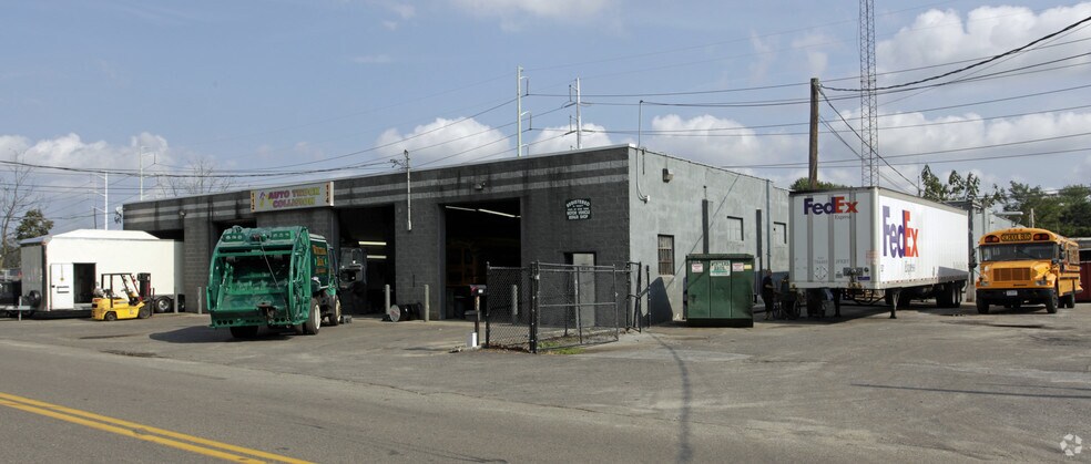 114 Railroad St, Huntington, NY for sale - Primary Photo - Image 1 of 1