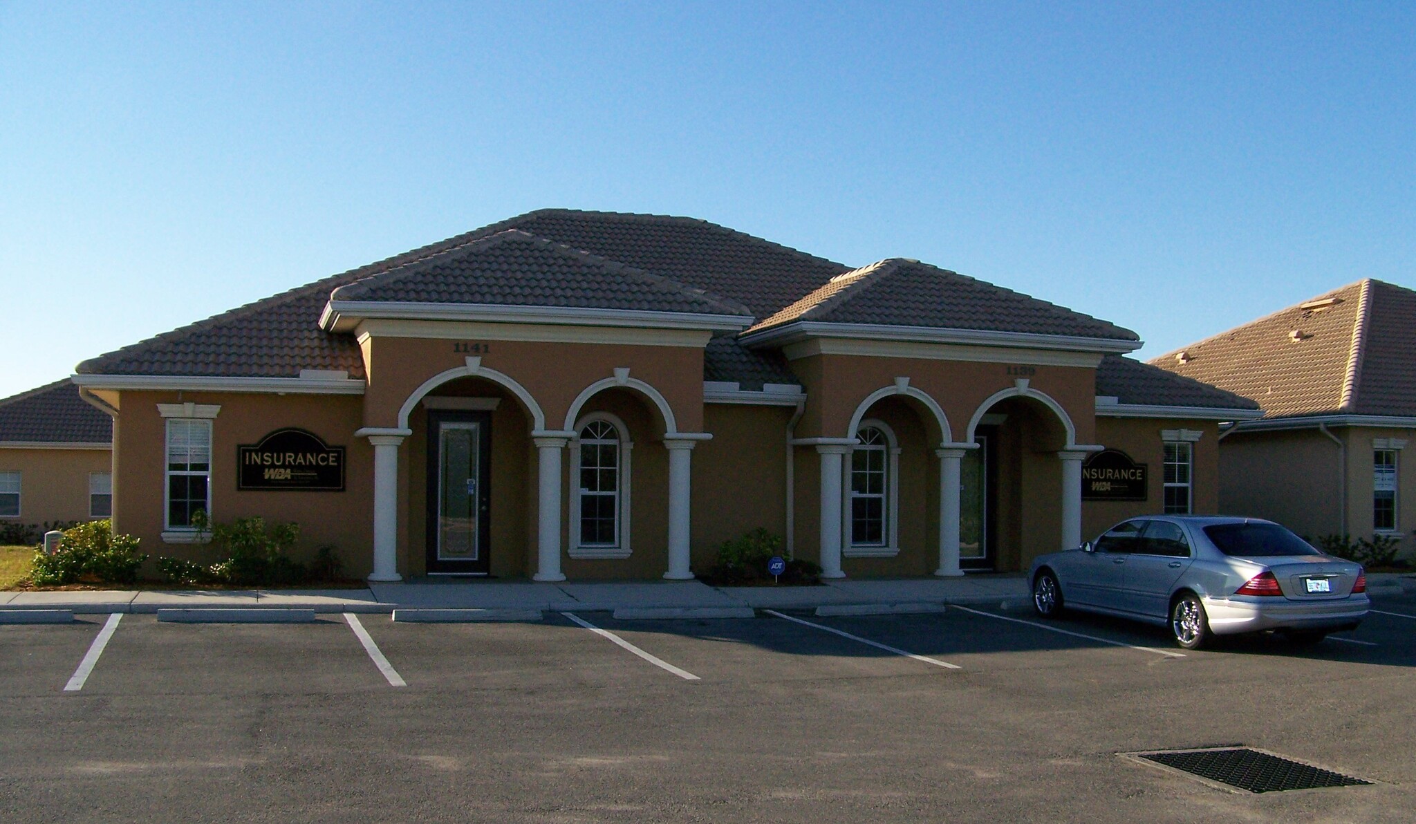 1141 Professional Park Dr, Brandon, FL for lease Building Photo- Image 1 of 3