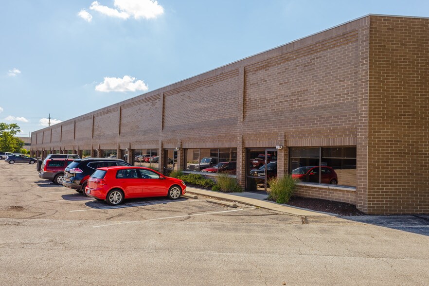 31999 Aurora Rd, Solon, OH for sale - Building Photo - Image 1 of 1